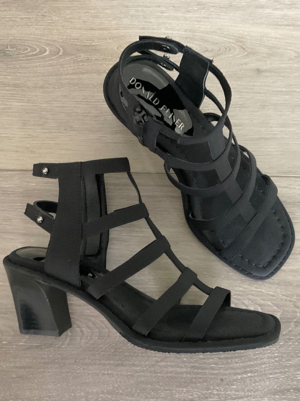 DONALD J. PLINER Janessa Block Heel Square Toe Gladiator Sandal Black Size 8 NWT